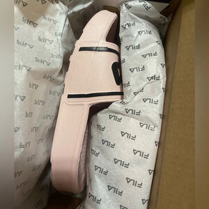 NEW Fila Slides Kids 12